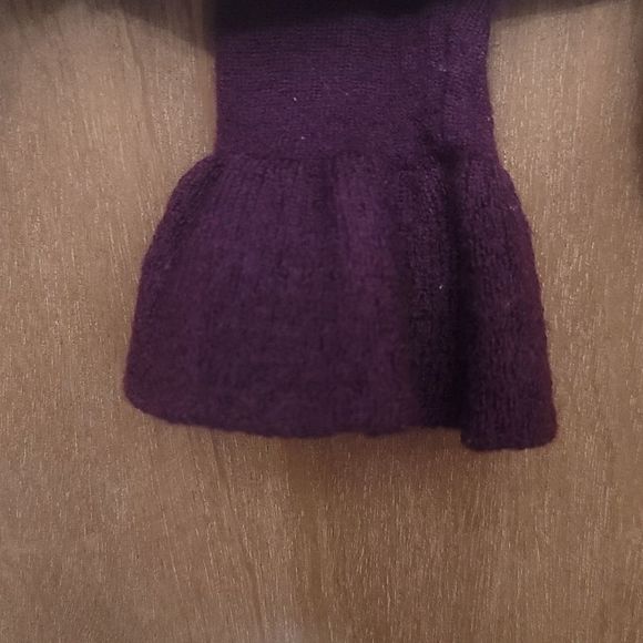 Women's 100% Extra Fine Merino Wool Sweater. Size Medium. - Picture 2 of 5